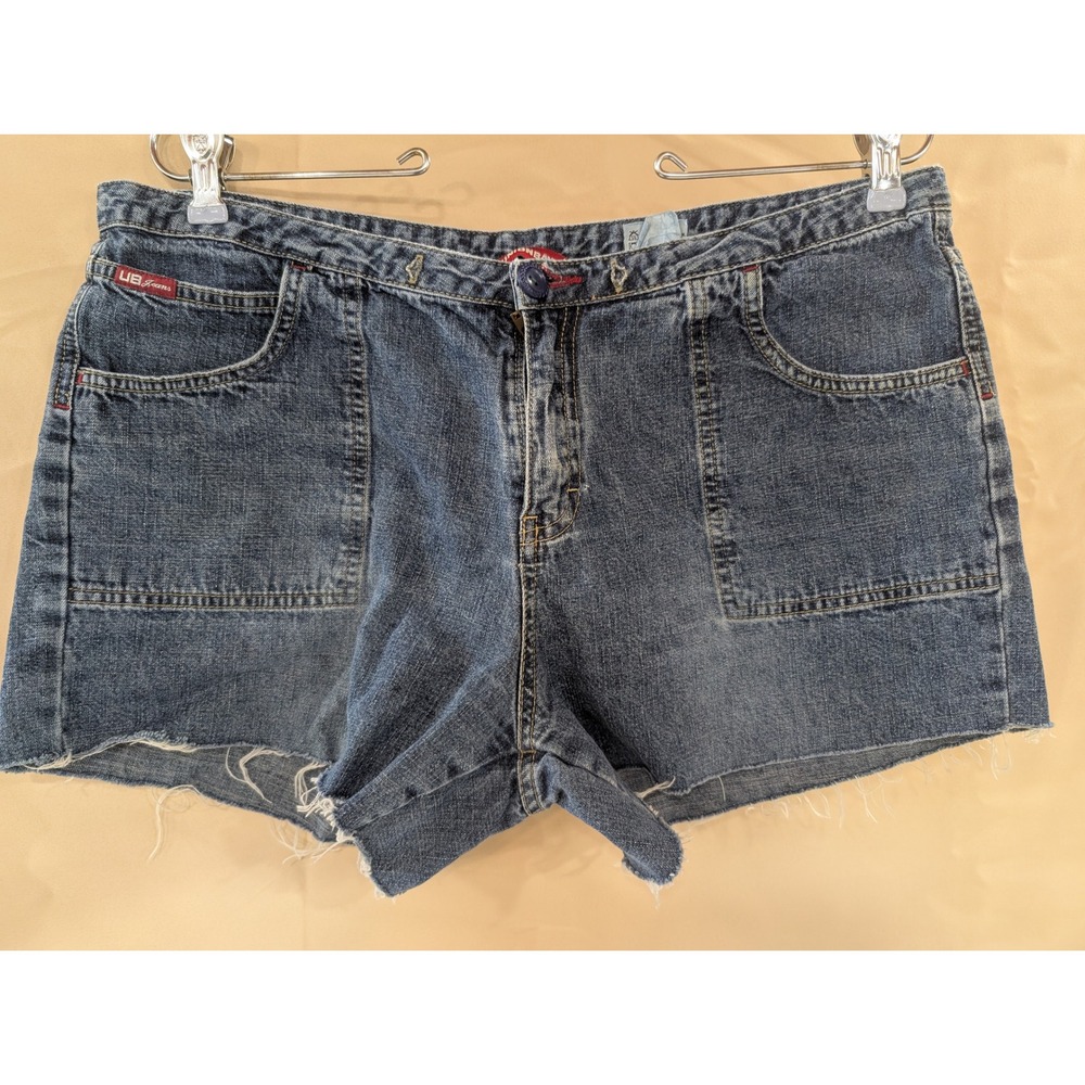 Unionbay Denim Shorts Women's 34 Waist Blue Distressed Raw Hem Pocket Detail - Picture 1 of 6